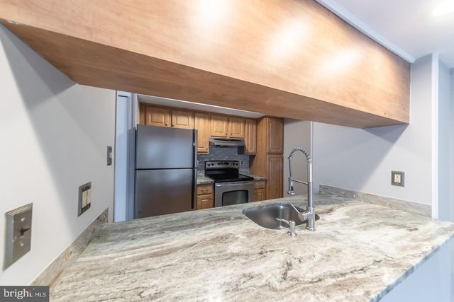 419 PARK PLACE DR, Cherry Hill, NJ 08002