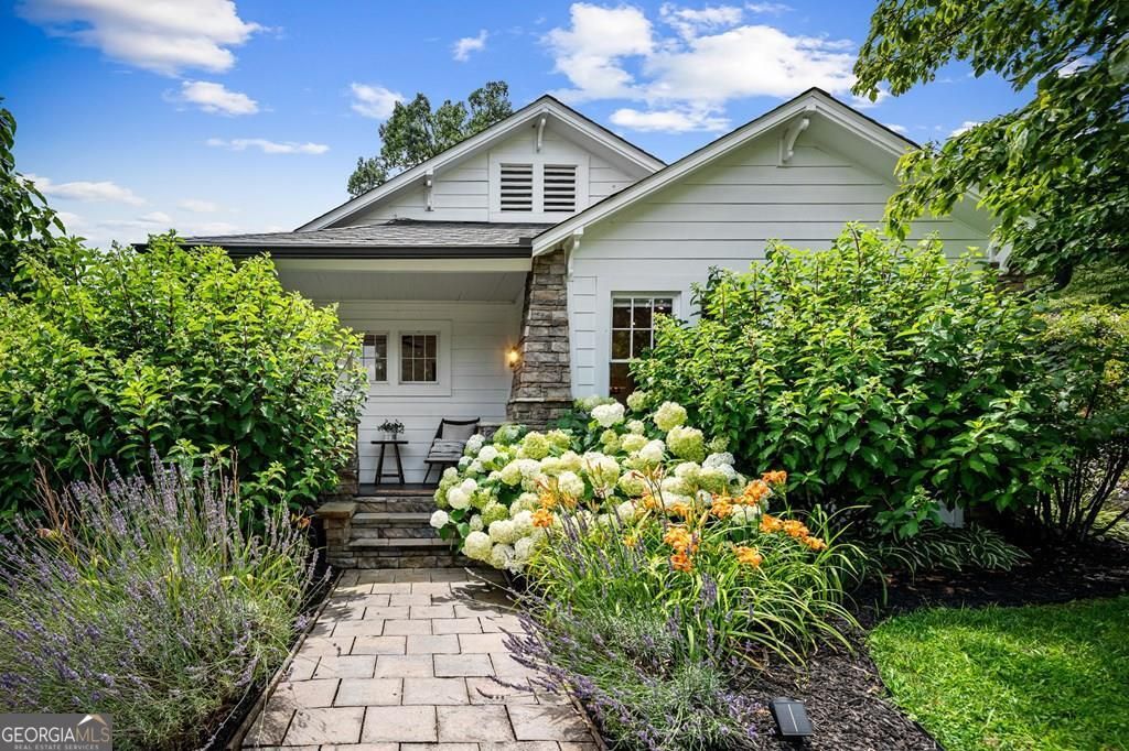 70 Mckinney Street, Blue Ridge, GA 30513