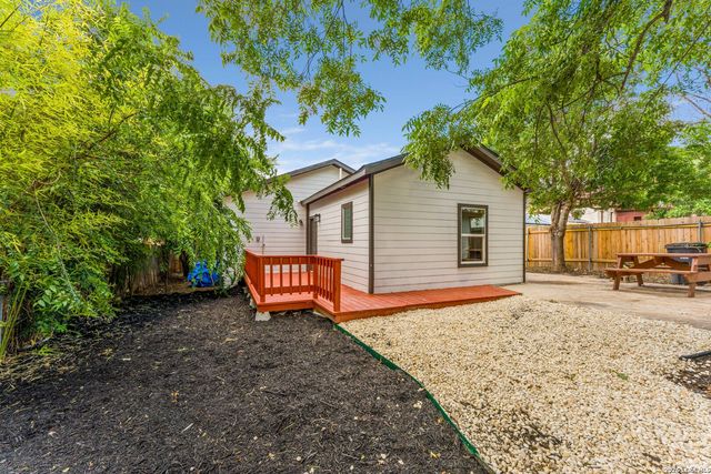 612 W Magnolia Ave, San Antonio, TX 78212