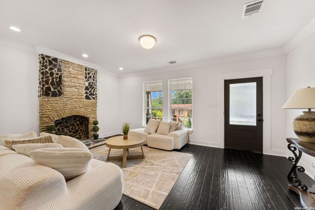612 W Magnolia Ave, San Antonio, TX 78212