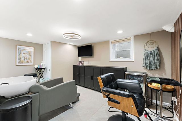 303 Union Street, Valparaiso, IN 46383