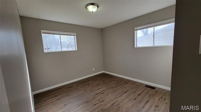 227 Meadowcrest Drive, Ferguson, MO 63135