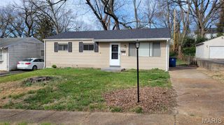 227 Meadowcrest Drive, Ferguson, MO 63135