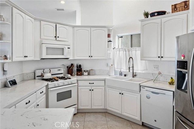 9327 Agave Drive, Hesperia, CA 92344