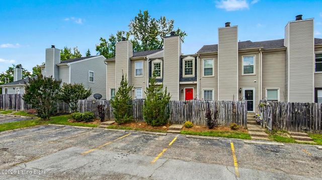 2713 Langdon Dr, Louisville, KY 40241