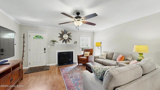 2713 Langdon Dr, Louisville, KY 40241