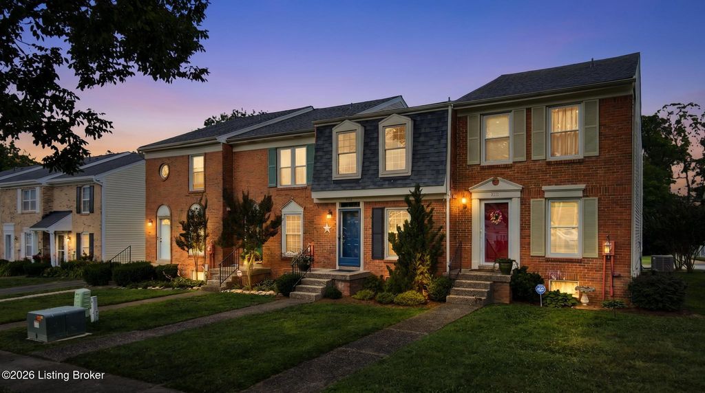 2713 Langdon Dr, Louisville, KY 40241