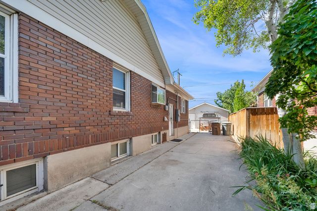 841 E BRYAN AVE, Salt Lake City, UT 84105