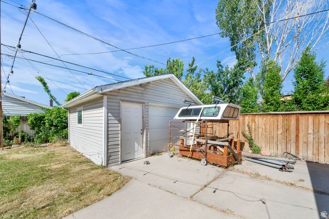 841 E BRYAN AVE, Salt Lake City, UT 84105