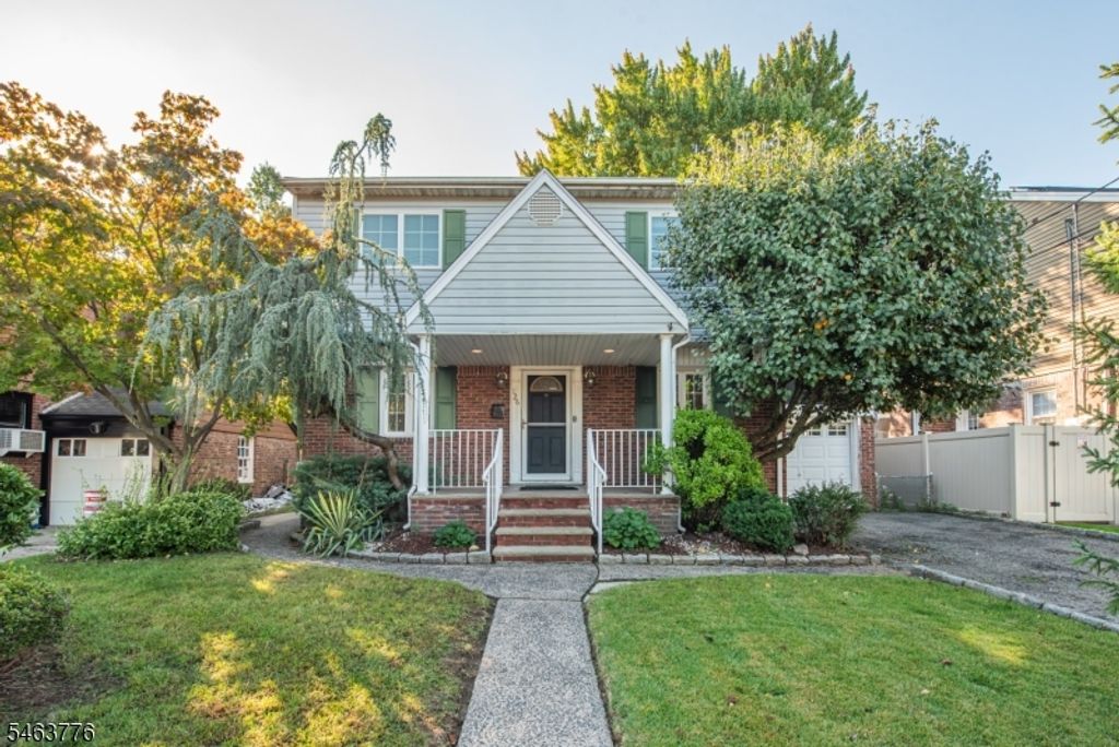126 Hillman Dr, Elmwood Park Boro, NJ 07407 — exterior