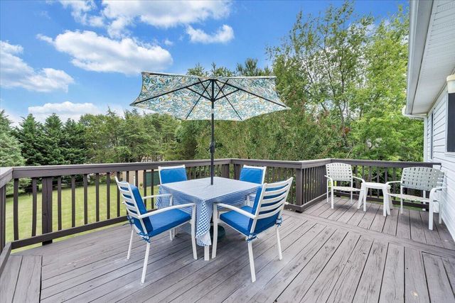 1700 Bluewater DR, Moneta, VA 24121