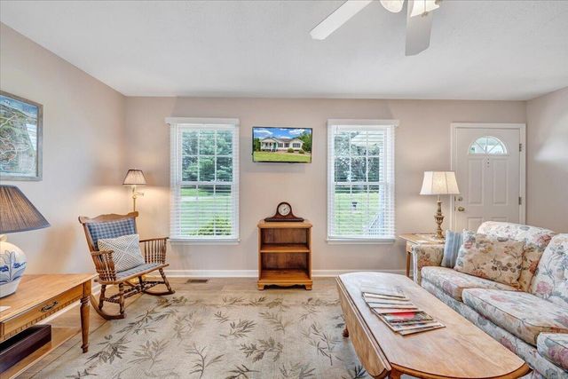 1700 Bluewater DR, Moneta, VA 24121