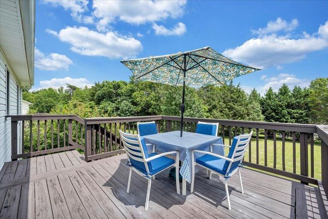 1700 Bluewater DR, Moneta, VA 24121
