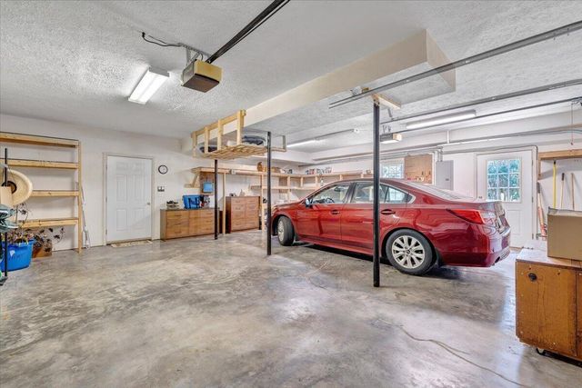 1700 Bluewater DR, Moneta, VA 24121