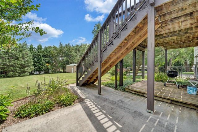 1700 Bluewater DR, Moneta, VA 24121
