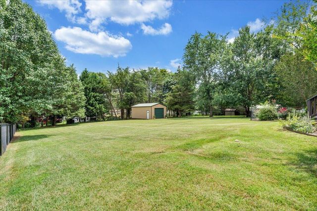 1700 Bluewater DR, Moneta, VA 24121