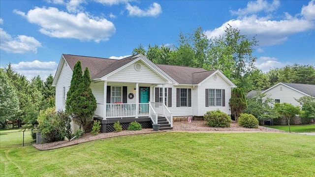 1700 Bluewater DR, Moneta, VA 24121