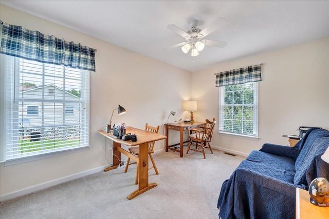 1700 Bluewater DR, Moneta, VA 24121
