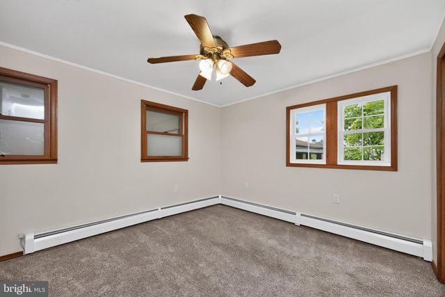 10 5TH ST, Brookhaven, PA 19015