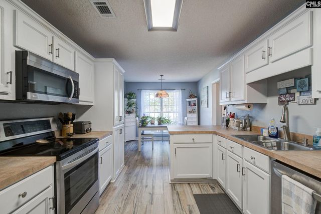 32 Magnollia Lane, Lugoff, SC 29078