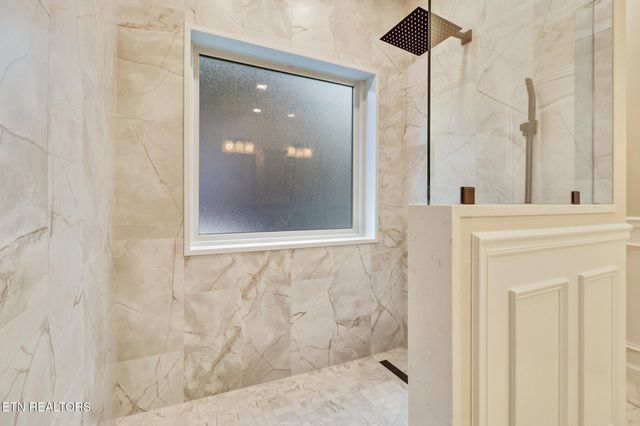 233 Dove Drive, Crossville, TN 38555