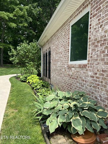 233 Dove Drive, Crossville, TN 38555