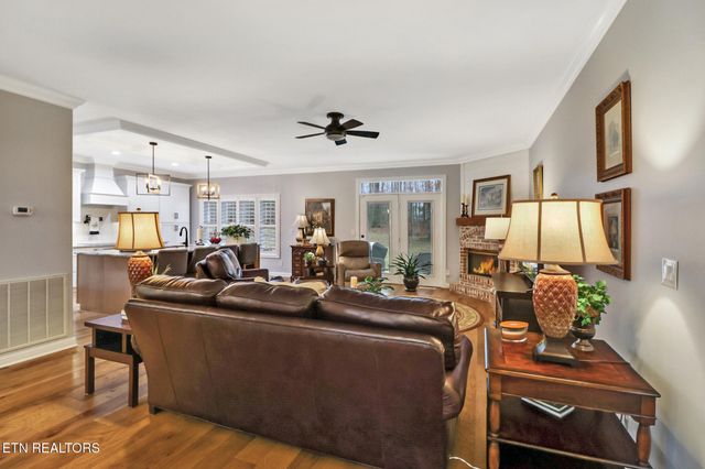 233 Dove Drive, Crossville, TN 38555