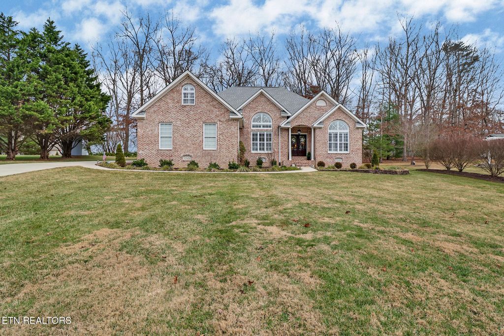 233 Dove Drive, Crossville, TN 38555