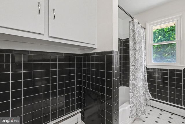 13 MESSICK DR, Middletown, PA 17057