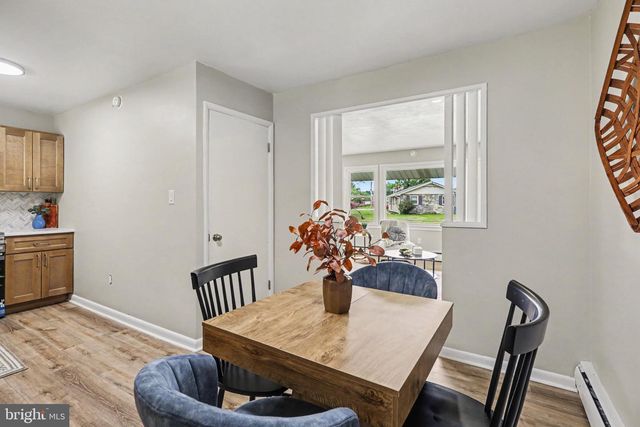 13 MESSICK DR, Middletown, PA 17057