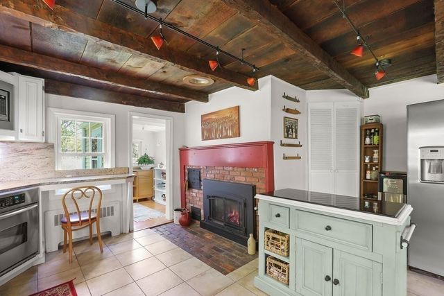 78 Cotuit Rd, Sandwich, MA 02563