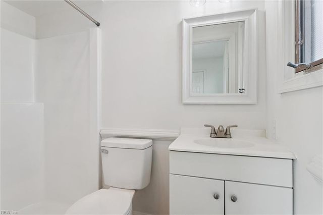 15 Coach ST, Hampton, VA 23664