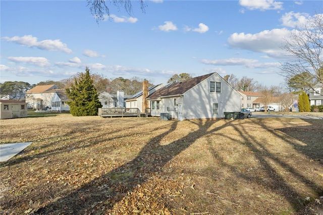 15 Coach ST, Hampton, VA 23664