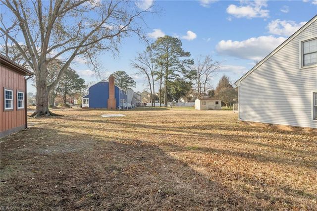 15 Coach ST, Hampton, VA 23664