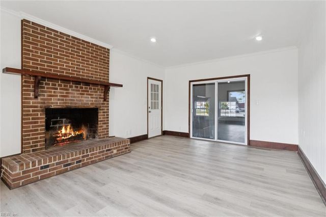 15 Coach ST, Hampton, VA 23664