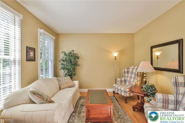 4353 East Texas Road, Lower Macungie Twp, PA 18103