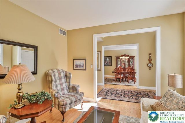 4353 East Texas Road, Lower Macungie Twp, PA 18103