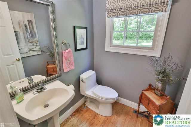 4353 East Texas Road, Lower Macungie Twp, PA 18103