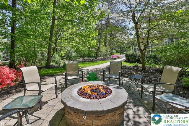 4353 East Texas Road, Lower Macungie Twp, PA 18103