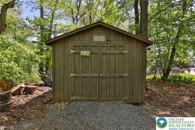 4353 East Texas Road, Lower Macungie Twp, PA 18103