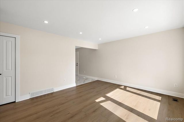 47349 Nita Drive, Utica, MI 48317