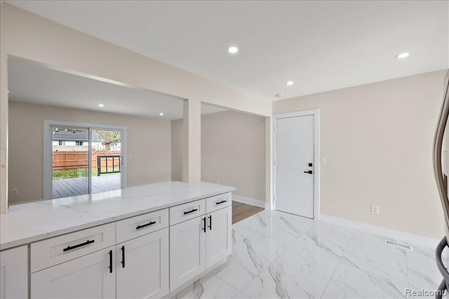 47349 Nita Drive, Utica, MI 48317