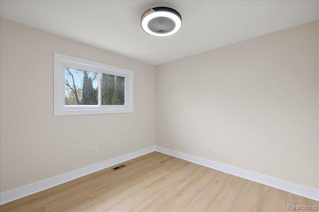 47349 Nita Drive, Utica, MI 48317