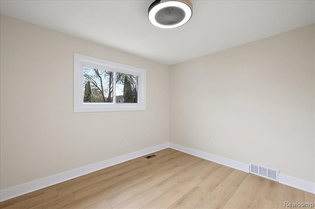 47349 Nita Drive, Utica, MI 48317