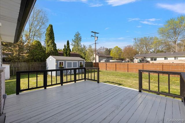 47349 Nita Drive, Utica, MI 48317