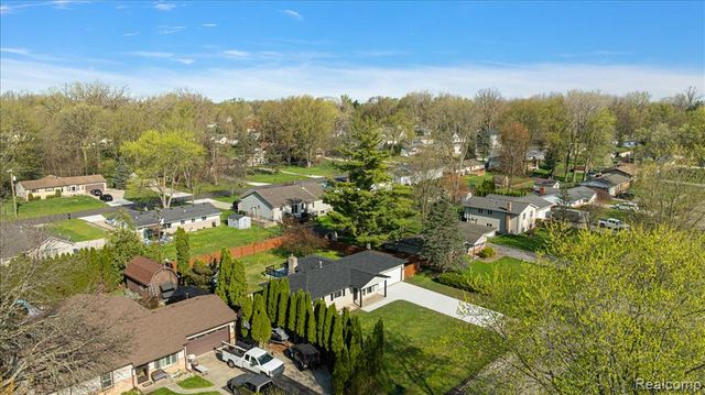 47349 Nita Drive, Utica, MI 48317