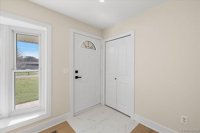 47349 Nita Drive, Utica, MI 48317