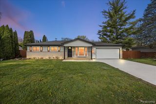 47349 Nita Drive, Utica, MI 48317