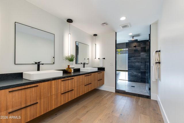 2022 E GARDENIA Avenue, Phoenix, AZ 85020