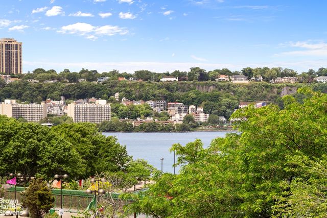 680 RIVERSIDE Drive 4CD, New York City, NY 10031